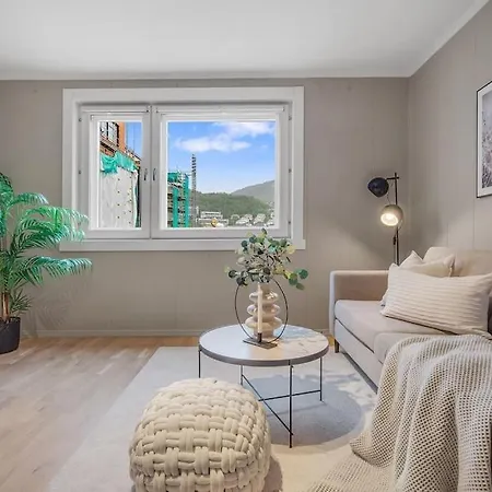 With Private Balcony And Flexible Check In Bergen