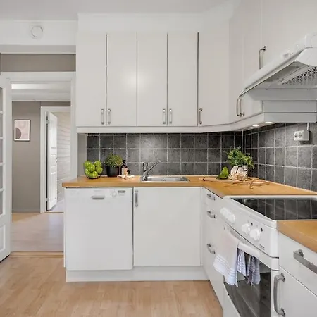 With Private Balcony And Flexible Check In Appartement *