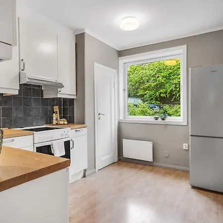 With Private Balcony And Flexible Check In * Bergen