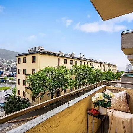 Apartman With Private Balcony And Flexible Check In Bergen